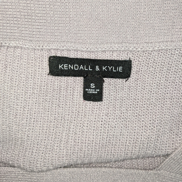 KENDALL&KYLIE Off the Shoulder Sweater Top - Picture 6 of 6